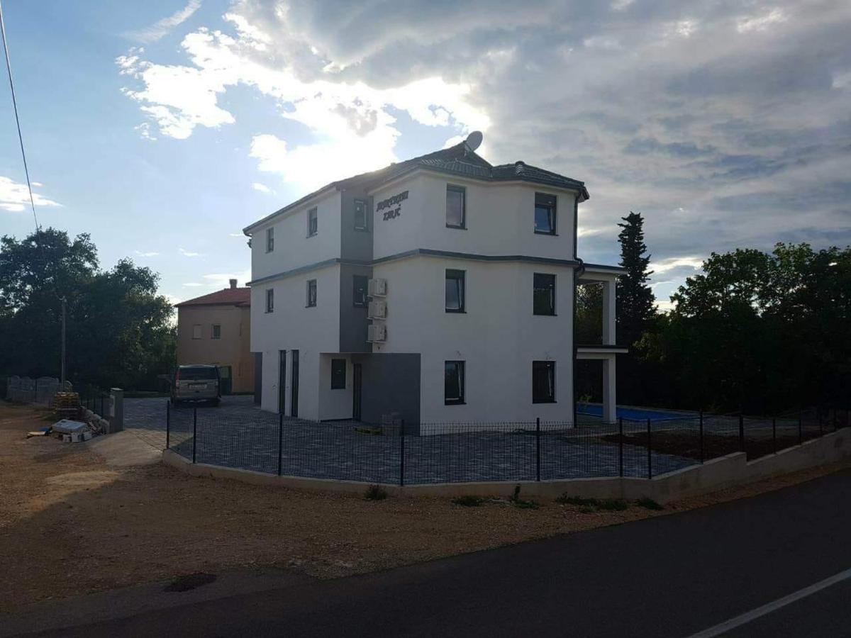 Apartmani Zaric Malinska Bagian luar foto