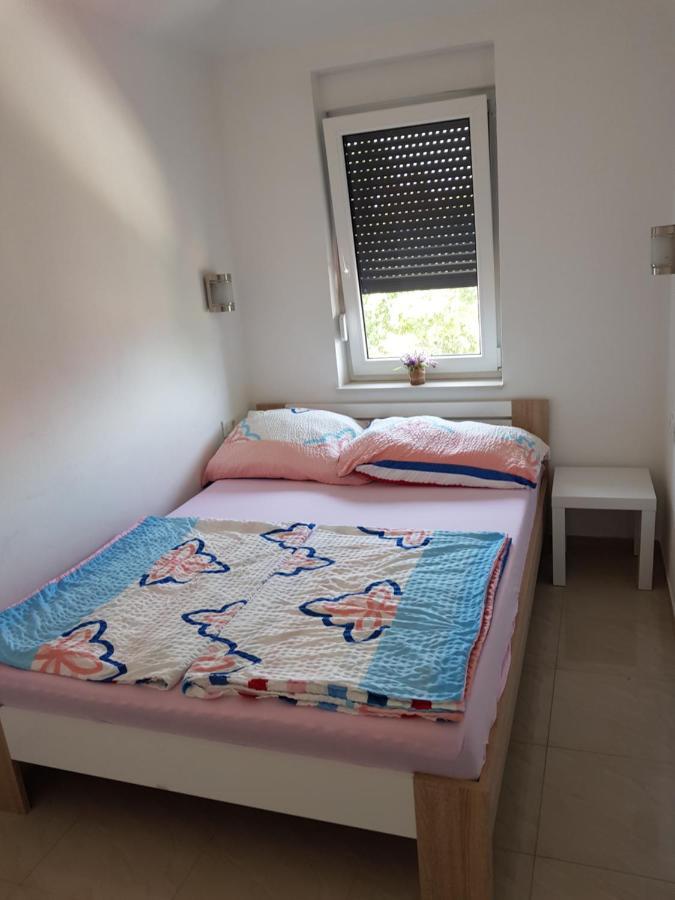 Apartmani Zaric Malinska Bagian luar foto