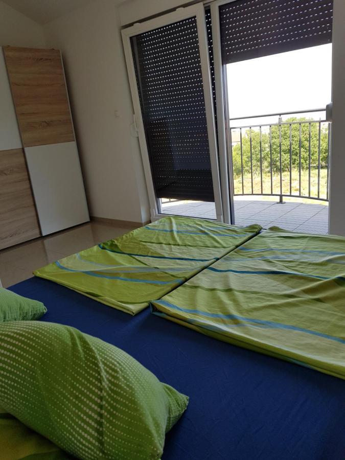 Apartmani Zaric Malinska Bagian luar foto