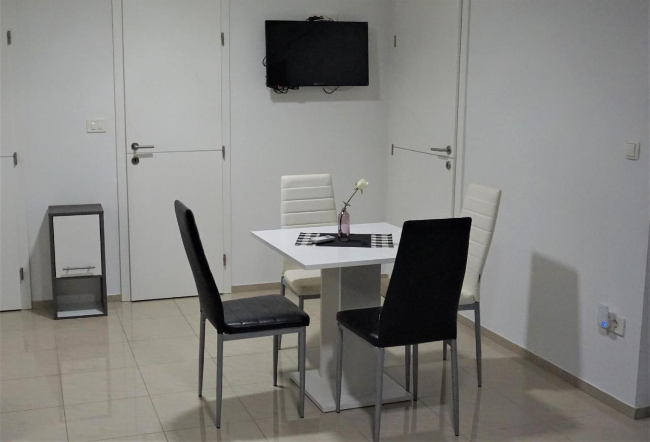 Apartmani Zaric Malinska Bagian luar foto