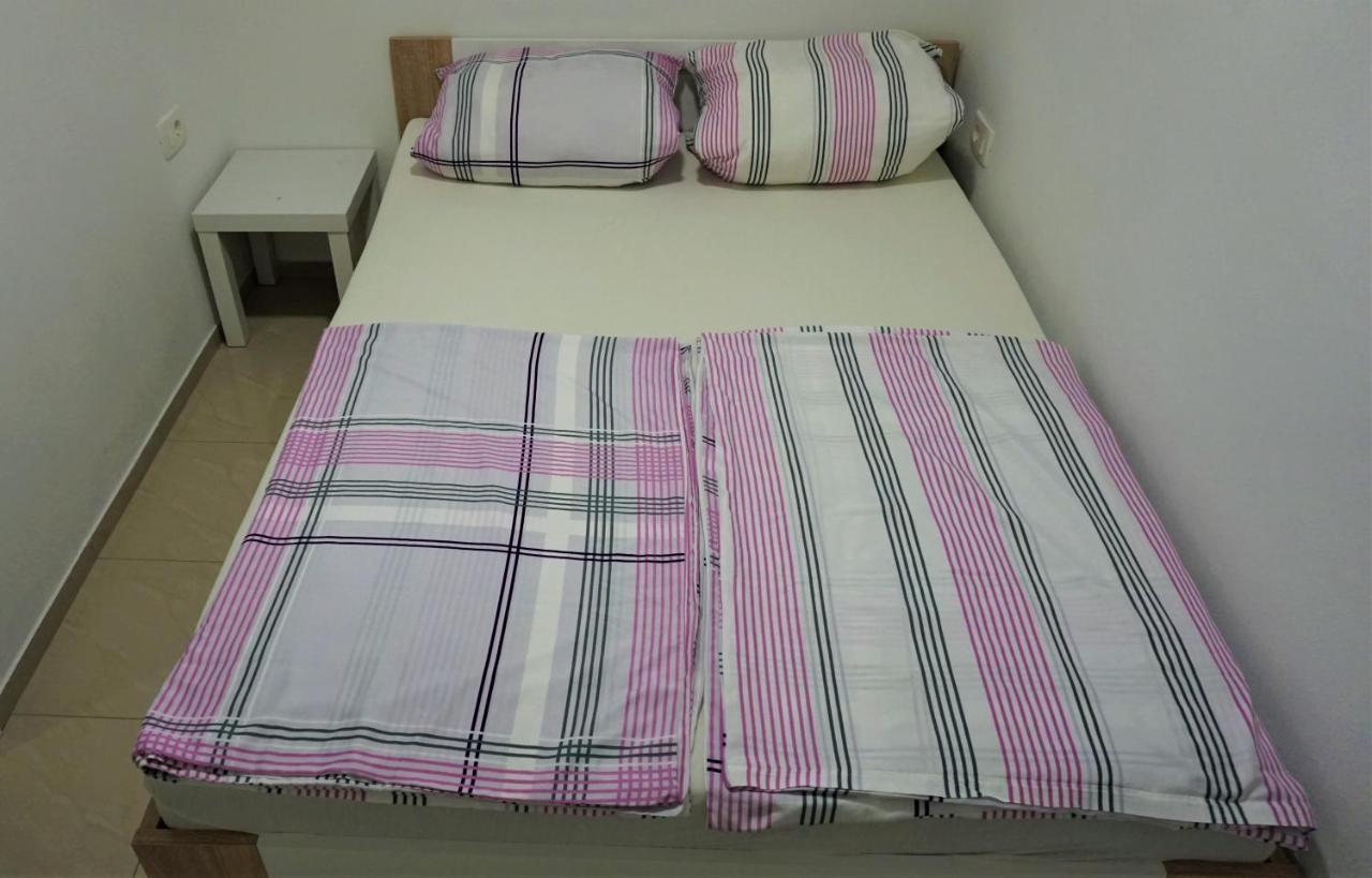 Apartmani Zaric Malinska Bagian luar foto